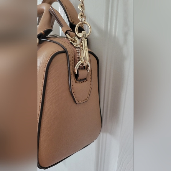 NWT DKNY Bryant Pk Sm Duffle Crossbody- Camel - Picture 11 of 13